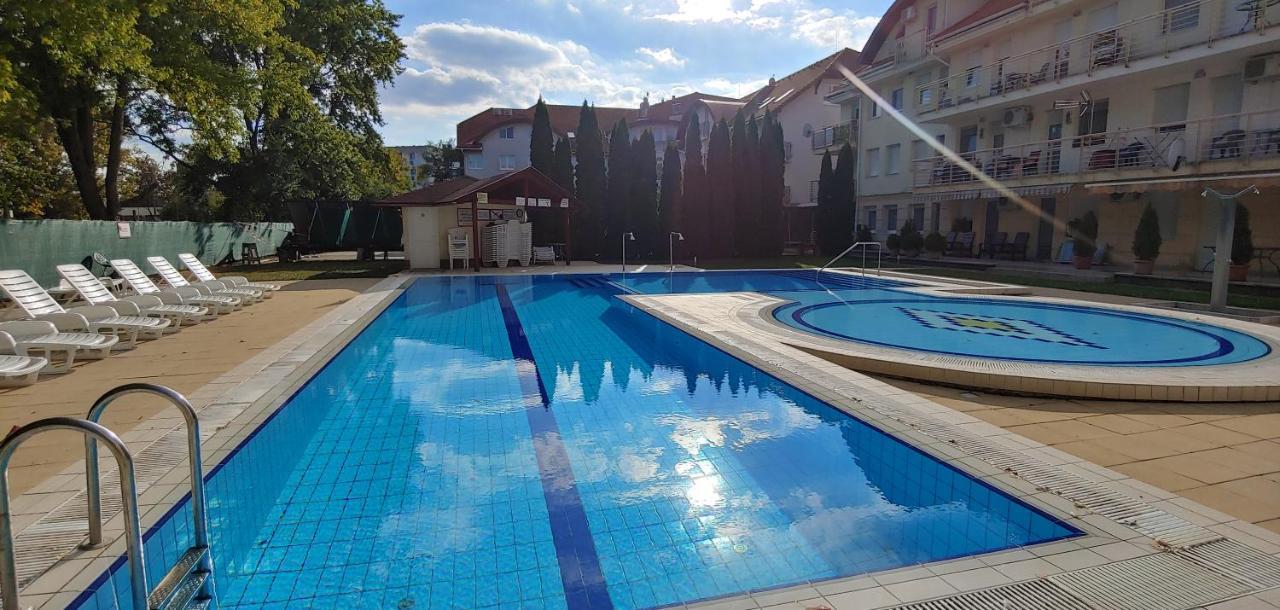 Panorama Lux Wellness Apartman Hajdúszoboszló Eksteriør billede